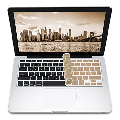 kwmobile Tastaturschutz Apple MacBook Air 13“/ Pro Retina 13“/ 15“ – QWERTZ Silikon Laptop Tastaturfolie – Notebook Tastaturschutzfolie Gold - 2
