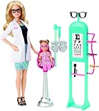 Incluye una muñeca Barbie con un conjunto y gafas, una paciente