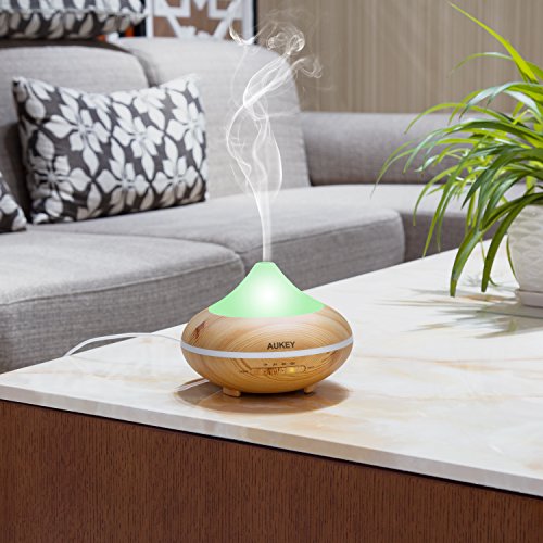 AUKEY Aroma Diffuser 200ML mit 7 Farben Luftbefeuchter mit kühlem Nebel und Automatische Timerfunktion, Holz-Basis für Büro / Schlafzimmer / Wohnzimmer / Arbeitszimmer / Yoga Spa - 5