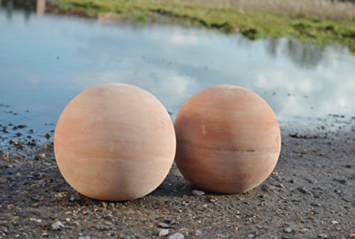 Terracottakugeln mit einem Durchmesser von 17cm.2er Set!!!Sehr hübsche Dekoration für Garten.Beet und Terrasse.