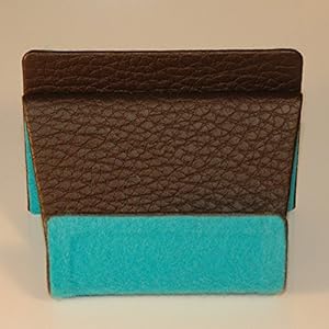 VISITENKARTEN STÄNDER GEWELLT, braun / Türkis, Metallkern, Leder, Handgemacht, erhältlich nur bei DIPLOMAT, Office-Design of Ilja