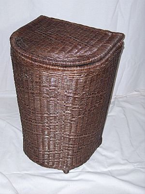 Wäschekorb aus Rattan dunkelbraun halbrund