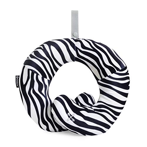 BCOZZY Kinnstütz-Reise-Nackenkissen - Unterstützt den Kopf, Hals und das Kinn in jeder Sitzposition. EIN patentiertes Produkt. Muster (Erwachsene GRÖSSE, Zebra)