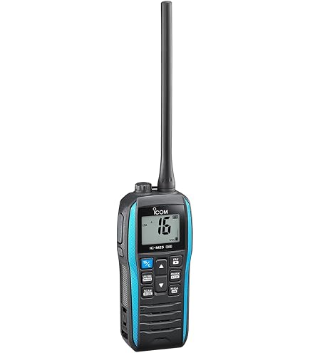 IC-M605Euro, Icom intègre un récepteur AIS et un GPS dans une VHF