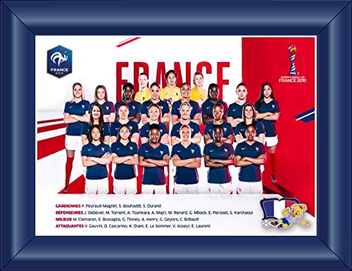 Fédération Francaise de Football Cadre des joueuses sélectionnées pour la Coupe du Monde 2019 avec Le pins Mascotte