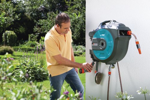 Gardena 8025-20 Schlauchbox Comfort 35 roll-up automatic Li; zur Wandmontage (Einzug über Lithium Ionen Akku per Tastendruck; Box um 180 Grad schwenkbar) Schlauchlänge 35 m - 11