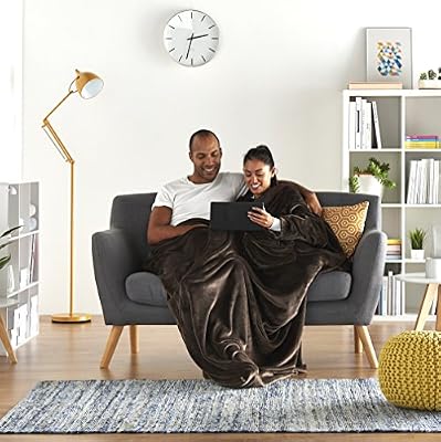 AmazonBasics Couverture polaire avec manches et poche pour les pieds, 170 x 200 cm, Marron