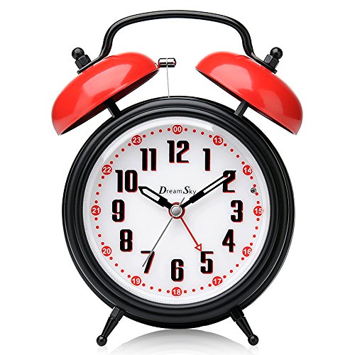DreamSky Doppelglockenwecker mit sensorgesteuerter Lichtfunktion, Nachtlicht und Schlummerfunktion, 4 Zoll großes Zifferblatt, Analog Quarzwecker mit lautem Alarm, kein Ticken, geräuschlos, Batteriebetrieben, Schwarz&Rot - 6