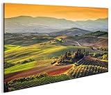 Unsere hochwertigen Bilder bestehen aus reinweißem Canvas mit echter Leinwand Struktur. Die Trägerplatte besteht aus solider Holzfaserplatte aus nachhaltiger Forstwirtschaft. Das von uns bedruckte Canvas Leinwandgewebe wird schon vor der Auslieferung auf die Holzplatten gespannt. Somit benötigen Sie keinen eigenen Rahmen oder eine andere Spannvorrichtung.