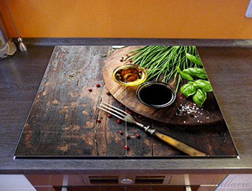 Wallario Herdabdeckplatte / Spritzschutz aus Glas, 2-teilig, 60x52cm, für Ceran- und Induktionsherde, Kräuter (Basilikum, Schnittlauch), Öle und Gewürze auf Holzbrett in der Küche - 2