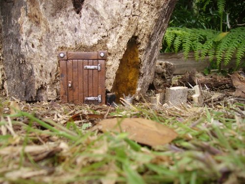 HOBBIT GATEWAY (THE MAGICAL DOORWAY) IDEAL FOR GARDENS AND BOTTOM OF TREES – GARDEN ORNAMENT by The Magical Doorway - 2