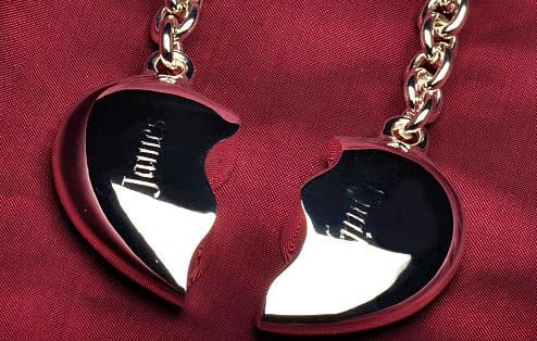 Flair Accessories ENGRAVED PERSONALISED SILVER-PLATED JOINING HEARTS KEYRINGS KEYCHAIN BAGCHARM IN GIFT BOX