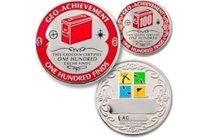 ‎GEO-VERSAND 3tlg. - 100 Finds Geo-Achievement Set Geocaching Coin Ständer Pin Set Funde