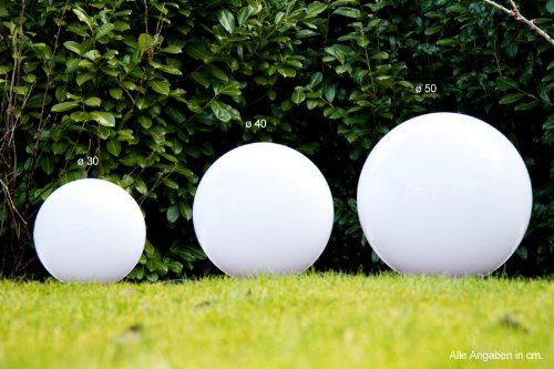 Kugelleuchten Set: 30 cm, 40 cm, 50 cm, Durchmesser jeweils mit Erdspiess und je 5 Metern Zuleitung im Lieferumfang - 3