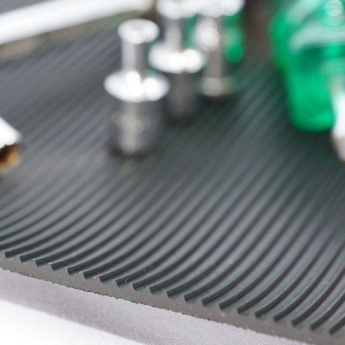 Kabelschutzmatte 0,50 x 10m [Größe wählbar] Stärke: 3 mm | Kabelmatte | Feinriefenmatte| Farbe: SCHWARZ - 7