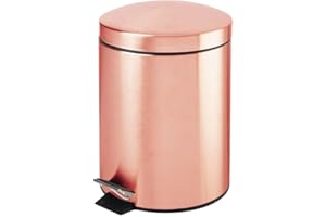 mDesign Cubo de basura con pedal – Contenedor de residuos de metal de 5 litros con tapa, pedal y cubo plástico extraíble – Para cosméticos o como papelera de baño, cocina u oficina – dorado rosado