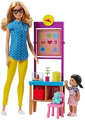 Barbie Métiers Coffret poupée Maîtresse d'école aux cheveux blonds avec figurine élève brune, tableau et accessoires, jouet pour enfant, FJB29