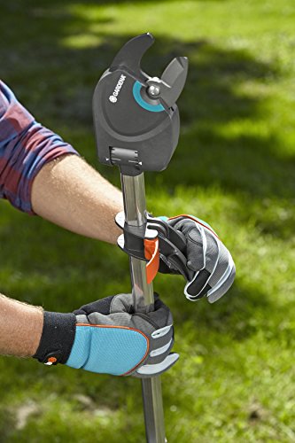 GARDENA 12001-20 StarCut 410 plus, Teleskop-Baumschneider mit stufenlos einstellbarer Länge von 230 – 410 cm. Perfekt um bequem vom Boden aus auch in der Baumkrone zu schneiden. Schneidet problemlos Äste mit einem max. Durchmesser von 32 mm. 25 Jahre Garantie – Made in Germany - 5