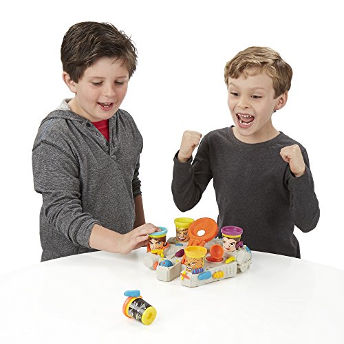 Imagen 8 de Play-Doh Playset Millenium Falcon con diseño Star Wars (Hasbro B0002)
