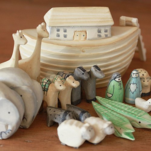 New Noahs Ark Gift Boxed Set Hand Carved & Painted Christening New Baby Gift by East of India