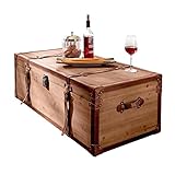 Die schöne Holzkiste ist ideal als Couchtisch und gleichzeitig als Ablagemöglichkeit für Dekoration oder Wohnaccessoires geeignet