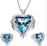 Los cristales de Swarovski en forma de corazón están incrustados con alas de ángel plateadas, brillantes y brillantes. El collar deslumbrante representa el símbolo de lo eterno y la fe del guardián.