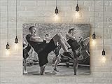 Tableau Cadre en PVC Gymnase Hommes Femmes Crossfit Entraînement Musculation en Groupe | 140x 70 cm | Décoration murale Maison ou Salle de Sport en Cadre Photo léger, élégant, résistant et économique|