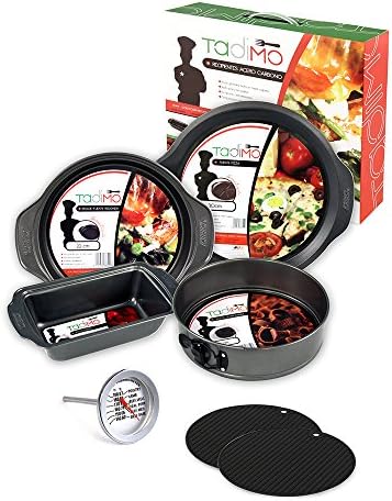 Oven Complements: 4 Backing Dishes, 2 Heat Resistant matts and one Thermometer for Oven.