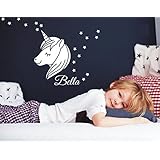 Wandaufkleber Wandtattoo Einhorn mit Sleepy Eyes, 18 Sternen + Wunschname Wandsticker Sticker Wanddeko Kinderzimmer Baby Mädchen Unicorn Möbelaufkleber Türaufkleber