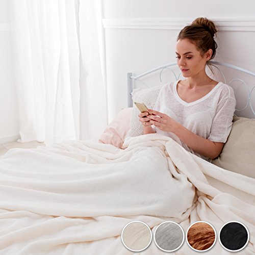 TecTake 2er Set XXL Kuscheldecke 220x240cm Mikrofaser Decke + Tragetasche – diverse Farben – (Grau | Nr. 401731) - 2