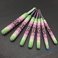 Efimoni - 1 extravagante Häkelnadel in verschiedenen Größen mit feinem Muster | grün, rosa, weiß | Polymerton | handmade | Unikate