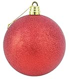 arbol de navidad gigante con material reciclado Este brillo cubierto chuchería roja se verá increíble en su árbol esta Navidad.