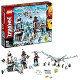 Die Festung im ewigen Eis ist 22 cm hoch, 32 cm breit und 22 cm tief. Der Eisturm ist 19 cm hoch, 6 cm breit und 7 cm tief. Der LEGO  NINJAGO  Eisdrache ist 14 cm hoch, 37 cm langen und 51 cm breit.