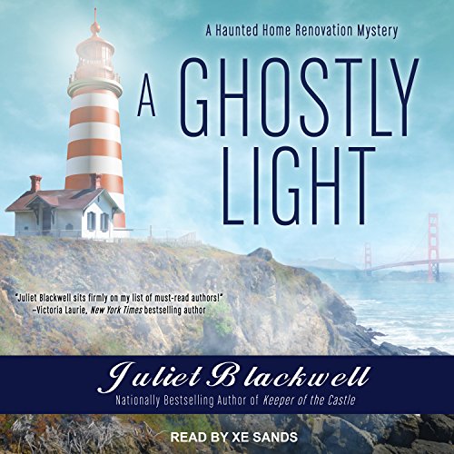 Preisvergleich Produktbild A Ghostly Light (Haunted Home Renovation, Band 7)