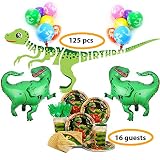 🎁 PANCARTAS FELIZ CUMPLEAÑOS Y CINTAS RIZADAS GRATIS: Incluye una pancarta de feliz cumpleaños (en inglés) con todas las letras en forma de dinosaurio totalmente gratis. Mide aproximadamente 1 metro y 20 centímetros. Además incluimos 2 rollos de 10 metros de cinta rizada metalizada de distintos colores al azar, para poder atar los globos o incluso dar un toque personal a tu fiesta de cumpleaños.