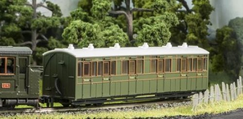 PECO 00-9 Composite Coach (Lynton & Barnstaple in SR livery)