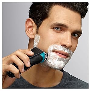 Braun Series 3 3040 Men's Electric Foil Shaver, Wet and Dry, Rechargeable and Cordless Razor - Image 4