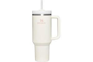 ‎STANLEY Stanley Quencher H2.0 Flowstate Trinkflasche Mit Strohhalm 1.2L - Thermobecher Kühlt 11 Stunden - 48 Stunden Eisgekühlt - Spülmaschinenfest - Thermosflasche BPA Frei - Edelstahl Trinkbecher - Cream