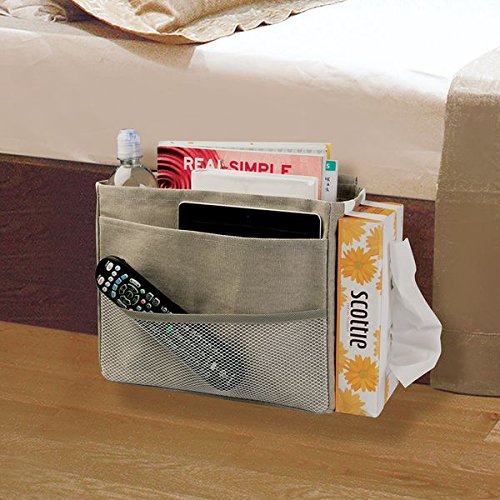 mDesign Bettablage zum Einhängen hellgrau – Hängeaufbewahrung für Mobiltelefon, Fernbedienung, Wasserflasche, Zeitschriften – Bett-Organizer für das Schlafzimmer – 3 Taschen - 3