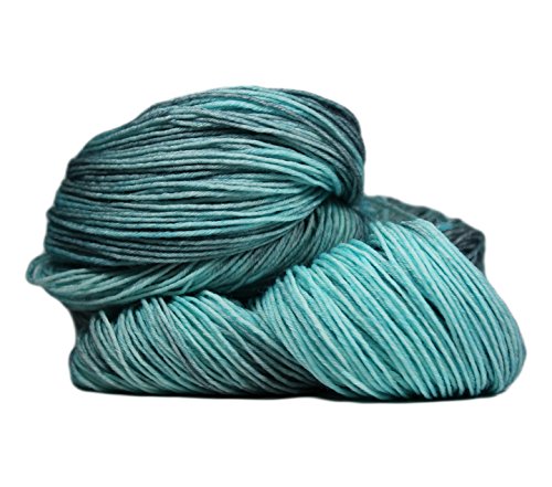 100g 4-ply Merino Handgefärbt vom WOLLkenSchaf - Eisberg -