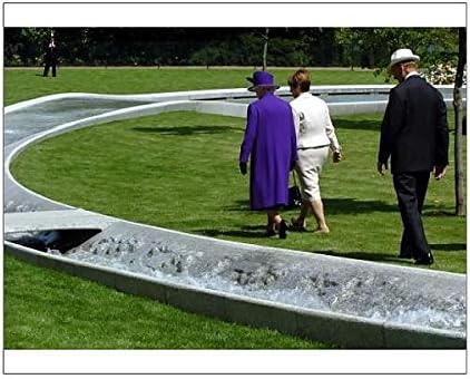 Media Storehouse 10x8 Print of Diana Memorial Fountain - Hyde Park (12171200)