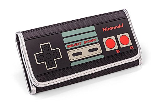Preisvergleich Produktbild Nintendo Geldbeutel Classic Controller