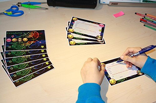10 lustige Einladungskarten für Kindergeburtstag im Set mit 4 Smiley Emoji Geburtstags-Party Postkarte für Jungen und Mädchen. Birthday-Party Deutsche Druckerei - 4