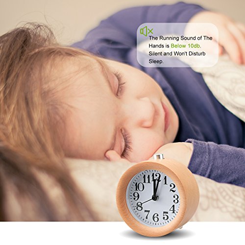ECVISION Kleiner Wecker Holz Tischuhr Handgemachte Umweltfreundlich Tischuhren Klassisch Kleine Runde Stille Tisch Snooze Buchenholz mit Nachtlicht (Light Wooden) - 8