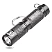 Produktbild MCCC Mini-LED-Taschenlampe für den Schlüsselring, sehr hell, 80 Lumen, 1 AAA-Batterie im Lieferumfang enthalten, für zu Hause und unterwegs, schwarz