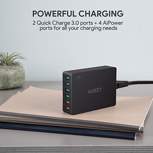 AUKEY Quick Charge 3.0 Caricabatterie USB da Muro 6 Porte 60W Caricatore USB per Samsung Galaxy S8 / Note 8, LG G5 / G6, Nexus 5X / 6P, HTC 10, iPhoneÂ XÂ /Â 8Â /Â 8Â Plus, iPad, Smartphone e Tablet ecc.
