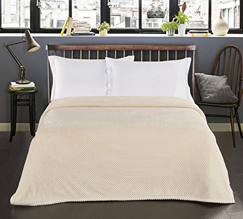 DecoKing 66140 Kuscheldecke 150×200 cm creme Decke Microfaser Mikrofaserdecke Fleecedecke Wohndecke Tagesdecke Fleece weich sanft kuschelig skandinavischer Stil ecru ivory cream Henry - 5