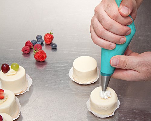 eSky24 Spritztüllen-Set, 38-teilig mit 32 Stück Garniertülle, 2 Spritzbeutel, 2 Adapter und 2 Blumennägeln für Plätzchen, Keksen und Torten aus Edelstahl inkl. Box - 6