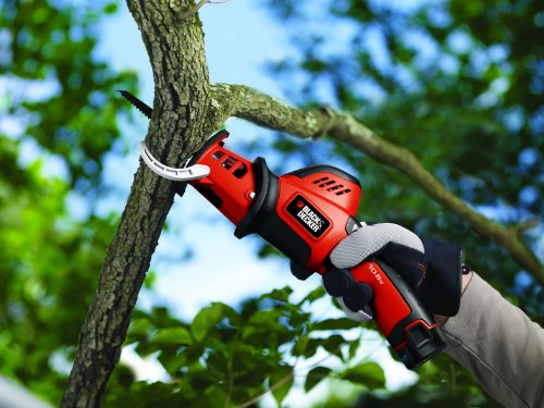 Black+Decker 10.8V 1.3Ah Li-Ion Ultra-Kompakt Akku-Astsäge, rotierende Astklemme, Äste mit 7.5cm Durchmesser, Universal-Sägeblattaufnahme, inkl. 3 Sägeblätter, GKC108, schwarz orange - 5