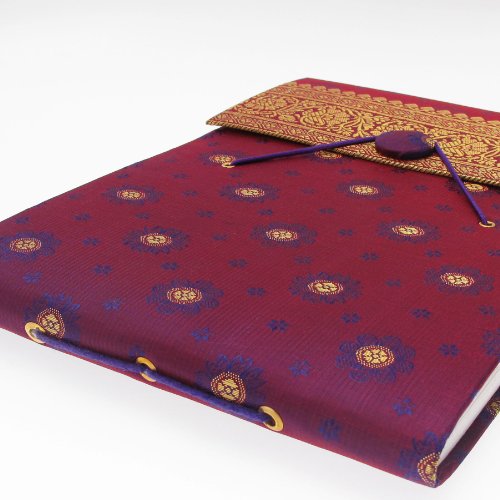 Peque  o   lbum de fotos dise  o de India Sari       180  mm x 140  mm morado